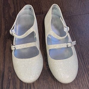 Used girls children’s place dress shoe
